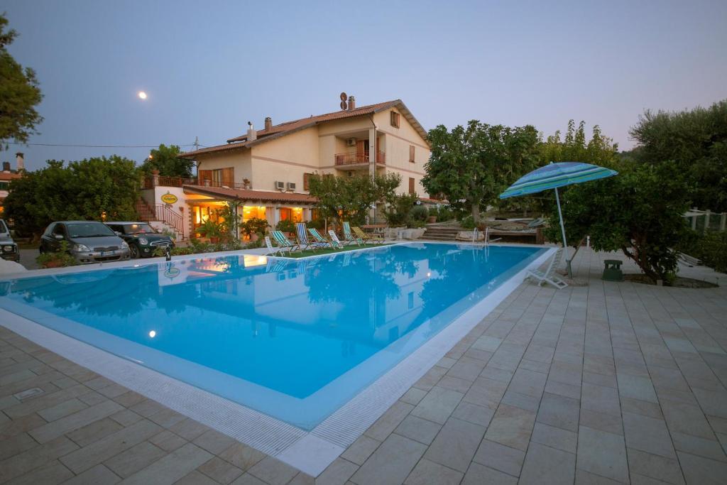 Villa Agriturismo Nardini Rodi Garganico Exterior foto