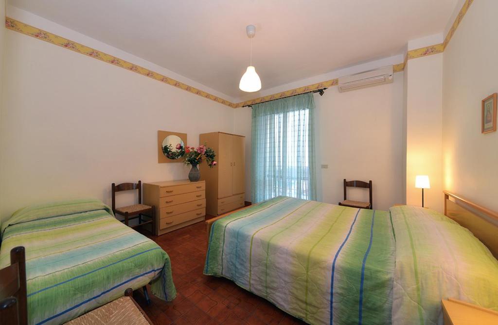 Villa Agriturismo Nardini Rodi Garganico Zimmer foto